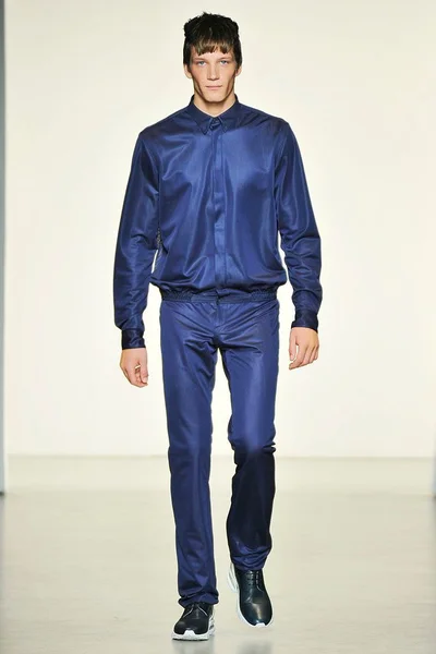 Look 7